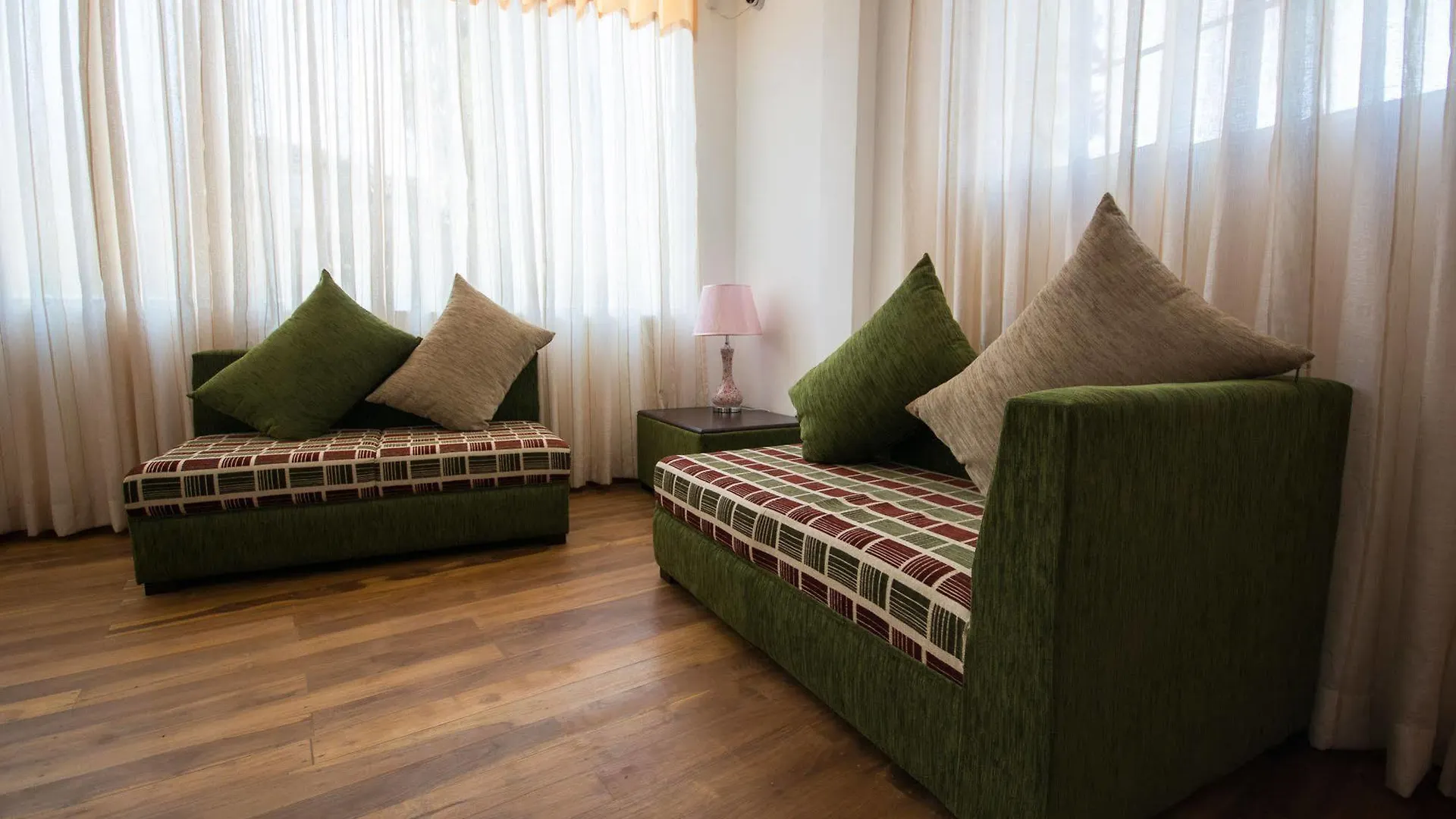 Hill Pride City Hotel Nuwara Eliya 3*,
